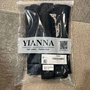 Small women’s waist trainer